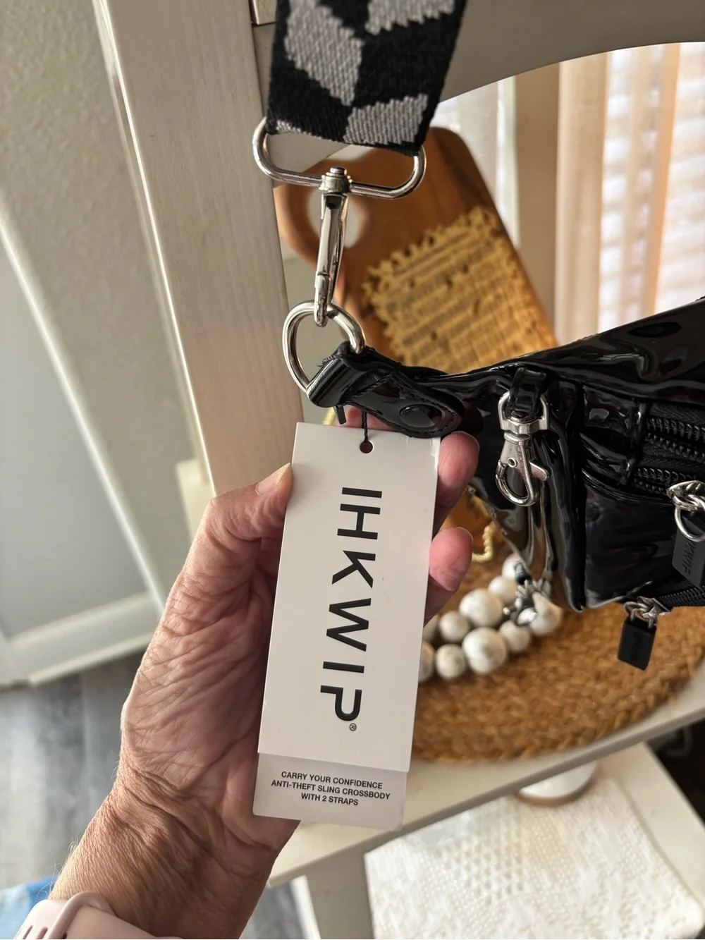Ihkwip black patent